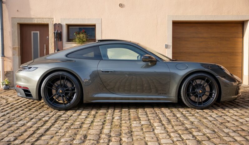 Porsche 911 (992) Carrera GTS full