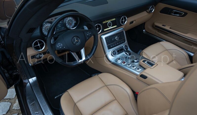 Mercedes-Benz SLS AMG Roadster full