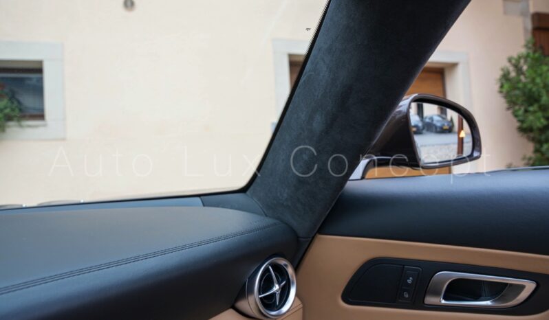 Mercedes-Benz SLS AMG Roadster full