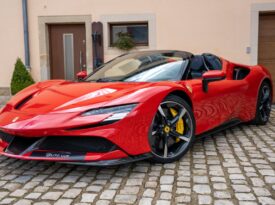 Ferrari SF90 Spider