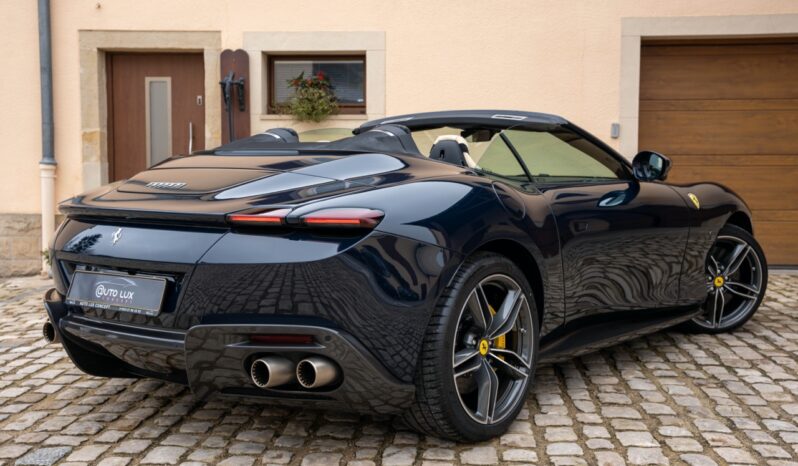 Ferrari Roma Spider full