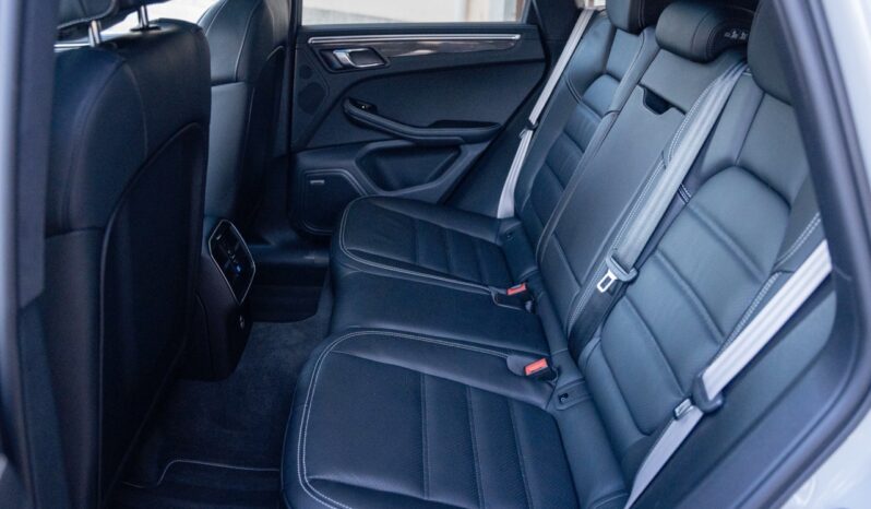 Porsche Macan GTS full