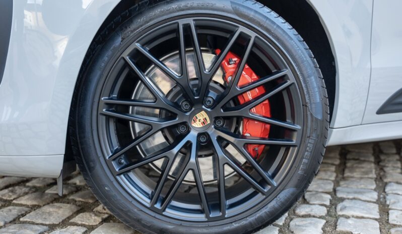 Porsche Macan GTS full