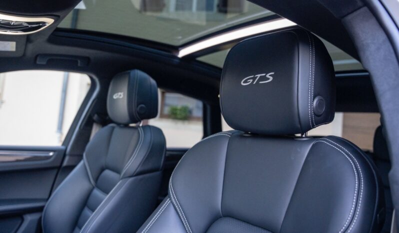 Porsche Macan GTS full