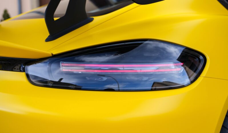 Porsche 718 Cayman GT4 RS Pack Weissach full