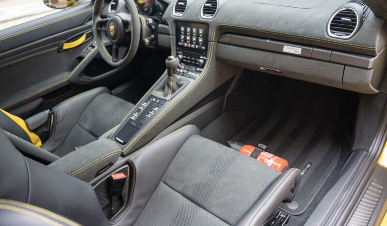 Porsche 718 Cayman GT4 RS Pack Weissach full