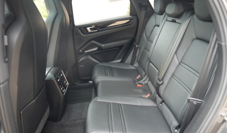 Porsche Cayenne E-Hybrid Coupé full