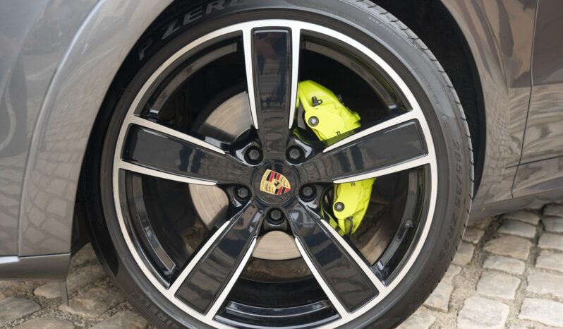 Porsche Cayenne E-Hybrid Coupé full