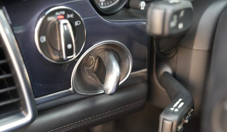 Porsche Panamera S E-Hybrid full