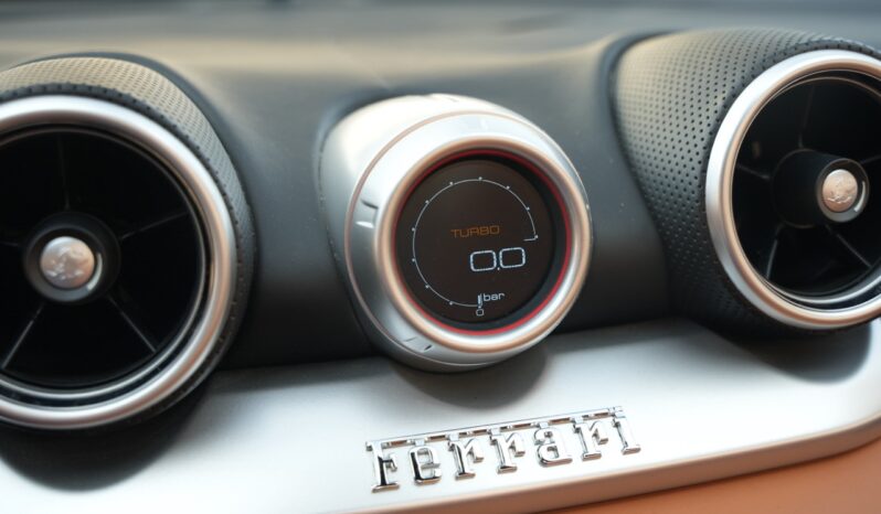 Ferrari California T full