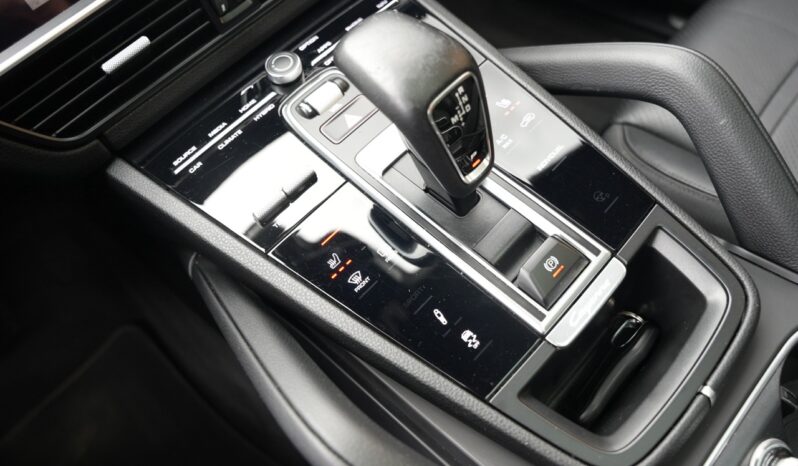 Porsche Cayenne E-Hybrid Coupé full