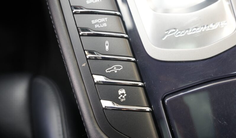 Porsche Panamera S E-Hybrid full