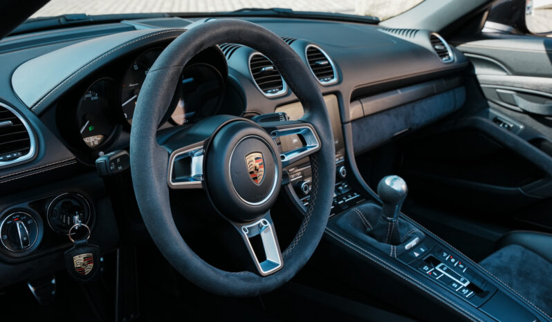 Porsche 718 Spyder full