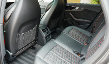 Audi RS4 Avant TFSI Quattro full
