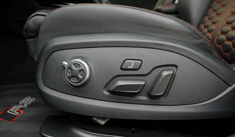 Audi RS4 Avant TFSI Quattro full