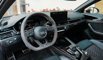 Audi RS4 Avant TFSI Quattro full