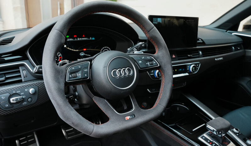 Audi RS4 Avant TFSI Quattro full