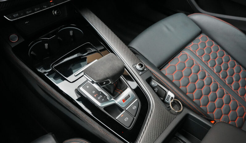 Audi RS4 Avant TFSI Quattro full