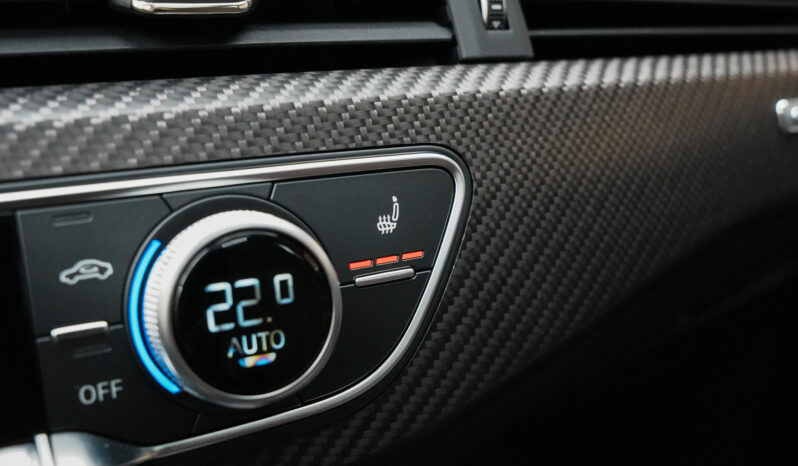 Audi RS4 Avant TFSI Quattro full