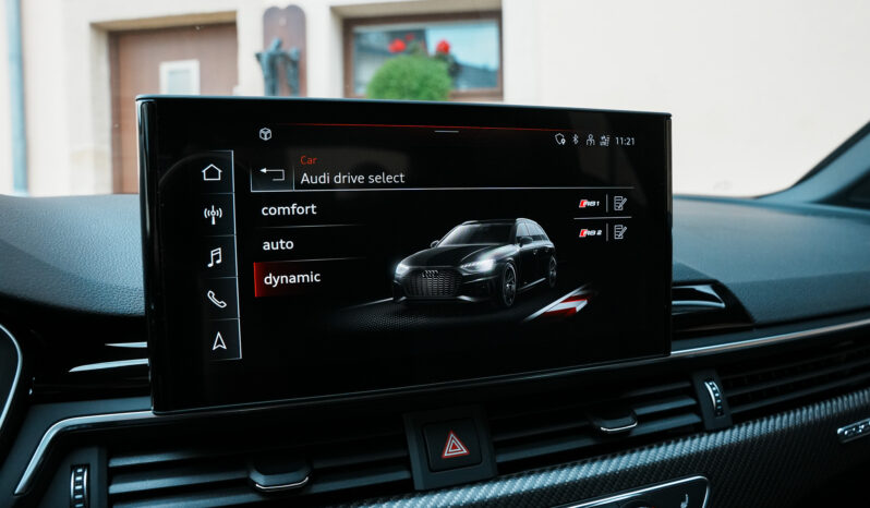 Audi RS4 Avant TFSI Quattro full