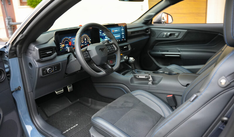 Ford Mustang Dark Horse 5.0i V8 334 kW (454 ch) A10 RWD full