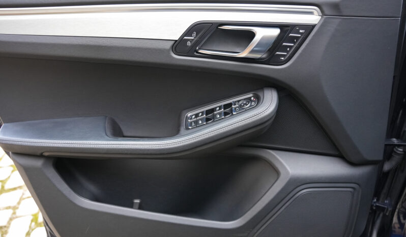 Porsche Macan GTS full