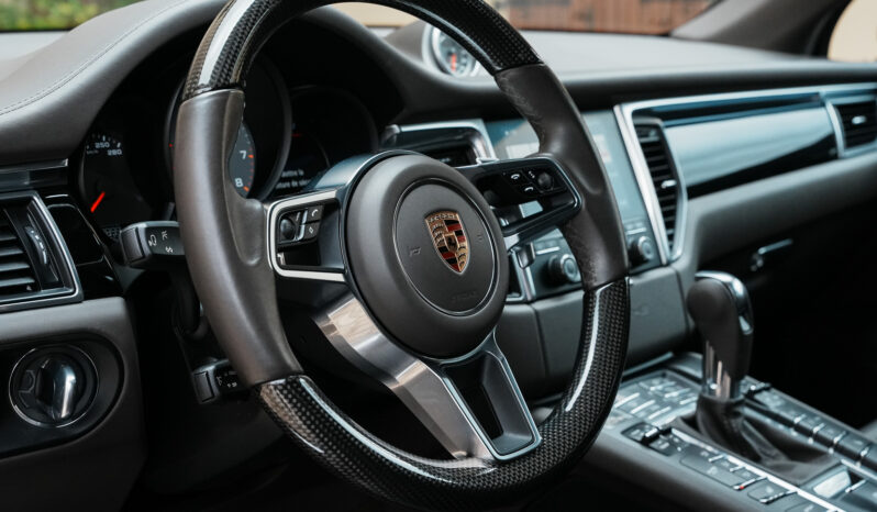 PORSCHE MACAN S full