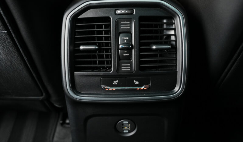 Porsche Macan GTS full