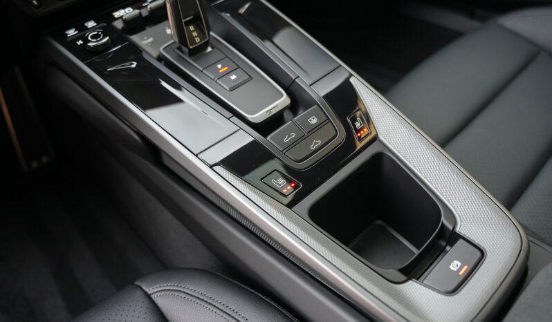 Porsche 911 (992.2) Carrera full