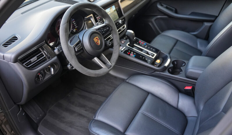 Porsche Macan GTS full