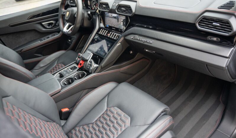 Lamborghini Urus full