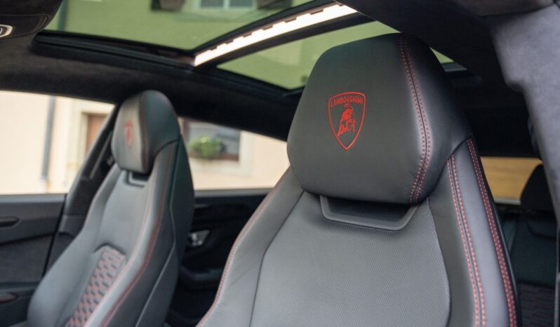 Lamborghini Urus full