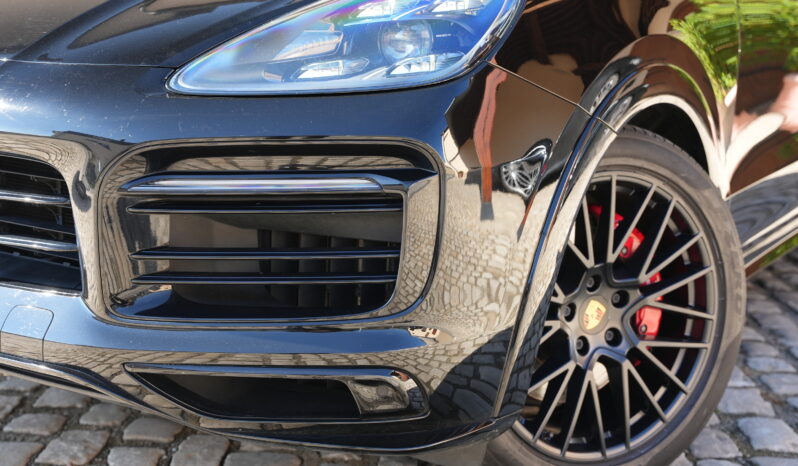 Porsche Cayenne GTS full