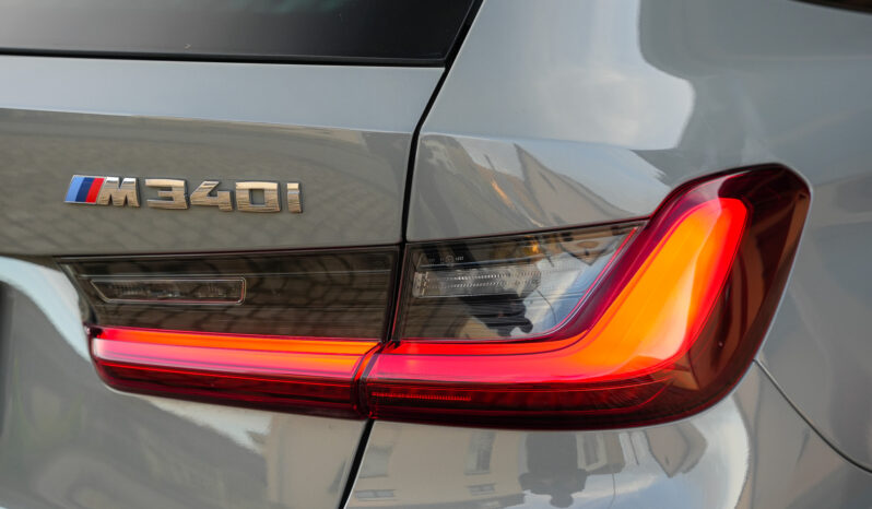 BMW M340i xDrive Touring full
