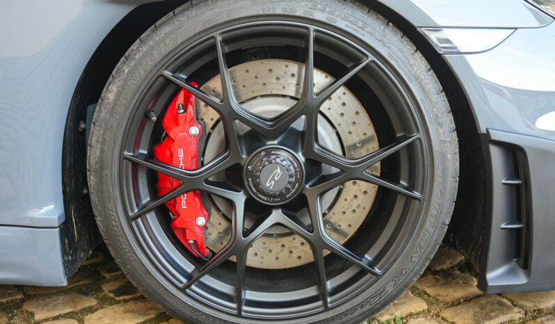 Porsche 718 Spyder RS Pack Weissach full