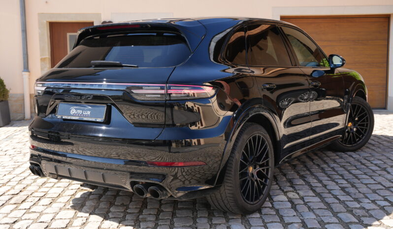 Porsche Cayenne GTS full