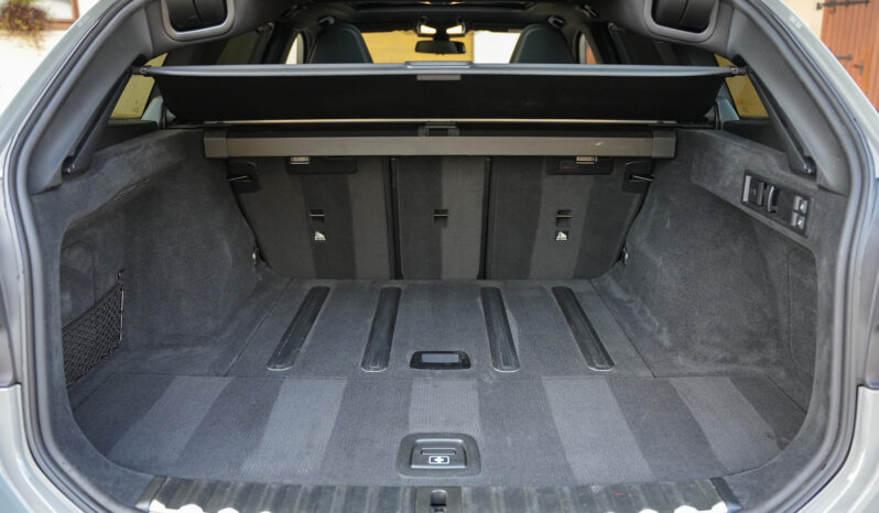 BMW M340i xDrive Touring full