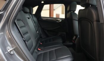 Porsche Macan Turbo full