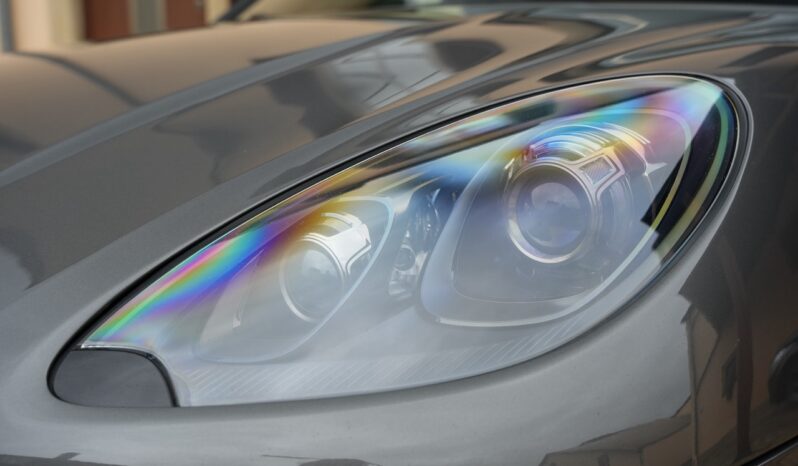 Porsche Macan Turbo full