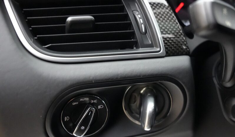 Porsche Macan Turbo full