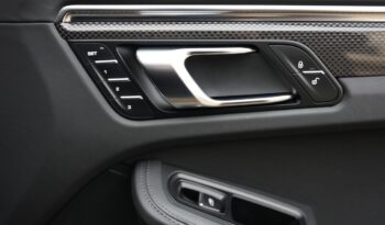 Porsche Macan Turbo full