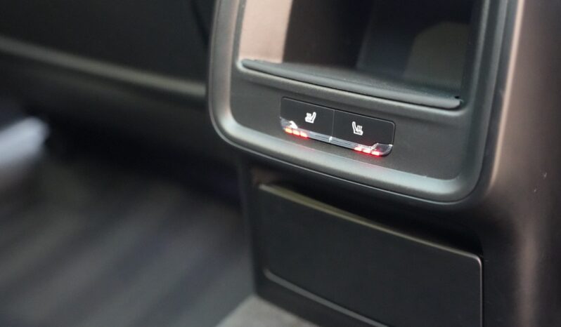 Porsche Macan Turbo full