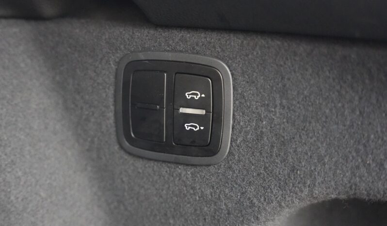 Porsche Macan Turbo full