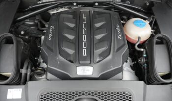 Porsche Macan Turbo full