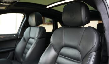 Porsche Macan Turbo full