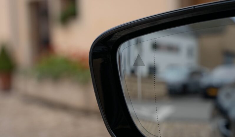 BMW M4 Competition M xDrive Cabriolet full