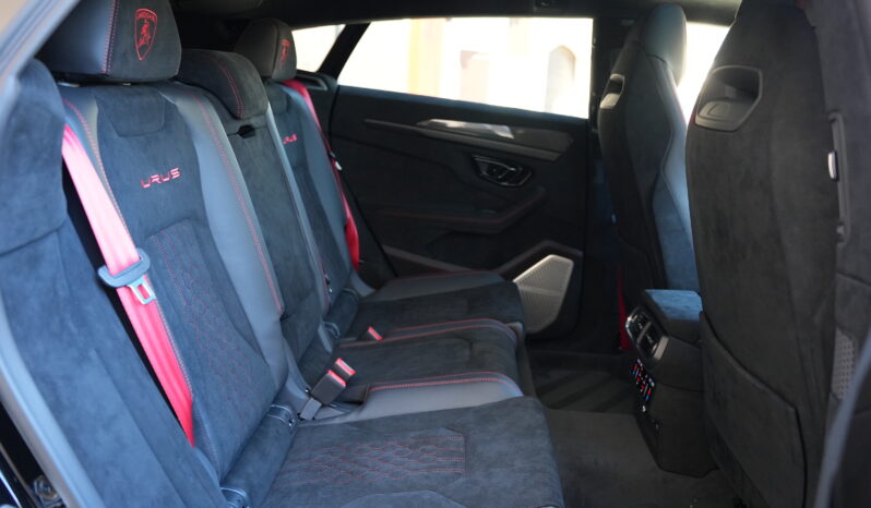 Lamborghini Urus Performante full