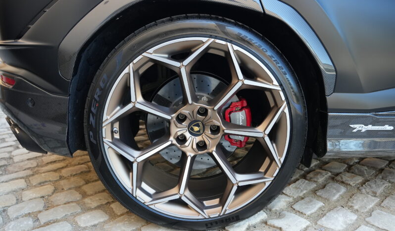 Lamborghini Urus Performante full