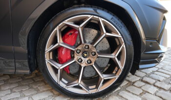 Lamborghini Urus Performante full