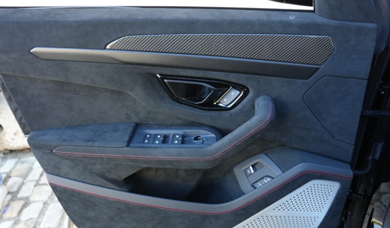 Lamborghini Urus Performante full